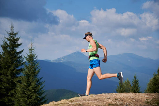 La caféine en trail et ultra-trail : alliée incontournable ou risque caché ?