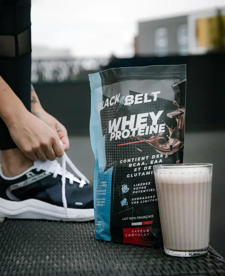 Un coureur doit il prendre de la Whey ? Et Quelle est la meilleure protéine en poudre pour les coureurs ? la whey idéal pour la course à pied.