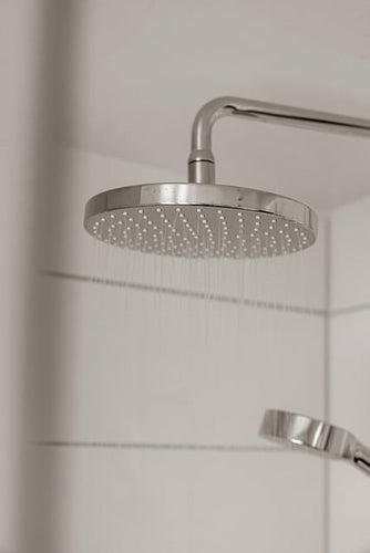 Douche froide pour la récupération sportive